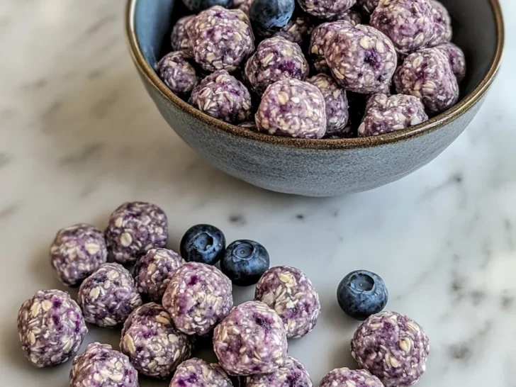 Cottage Cheese & Blueberry Recipe: A Healthy Snack for Dogs